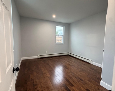 21704 135th Avenue - Photo Thumbnail 9