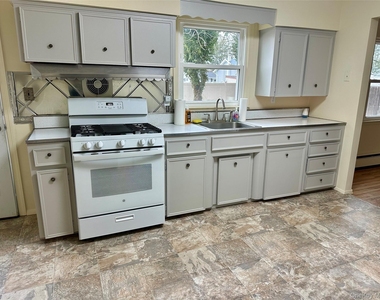 74 Clifton Place - Photo Thumbnail 2