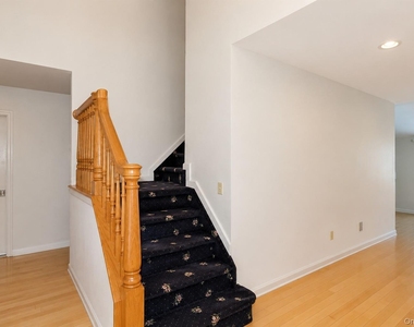 34 Harbour Drive - Photo Thumbnail 3