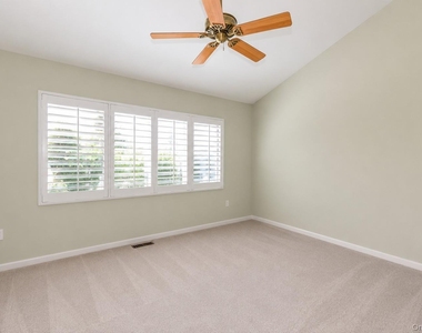 34 Harbour Drive - Photo Thumbnail 13
