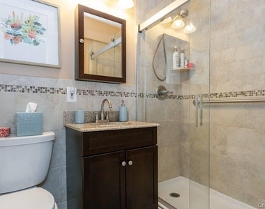 22 N Forest Avenue - Photo Thumbnail 18