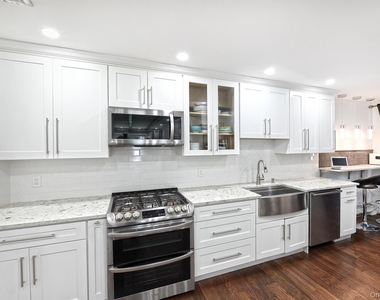 73 Alton Avenue - Photo Thumbnail 11