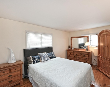 73 Alton Avenue - Photo Thumbnail 14