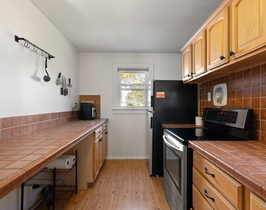 12 Ingersoll Street - Photo Thumbnail 12