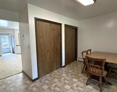 17 Brooks Lane - Photo Thumbnail 6