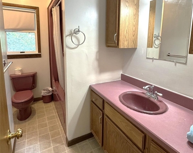 17 Brooks Lane - Photo Thumbnail 8