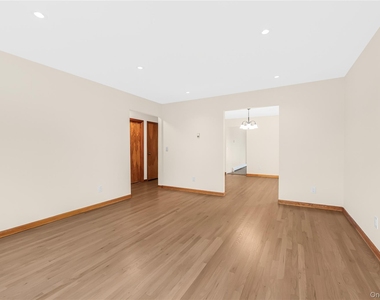 99 Clarendon Avenue - Photo Thumbnail 5