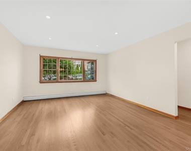 99 Clarendon Avenue - Photo Thumbnail 4