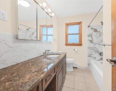 99 Clarendon Avenue - Photo Thumbnail 12