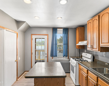 89 2nd Avenue - Photo Thumbnail 19