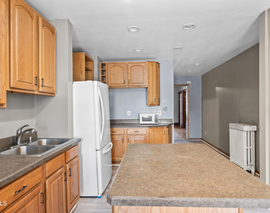 89 2nd Avenue - Photo Thumbnail 18