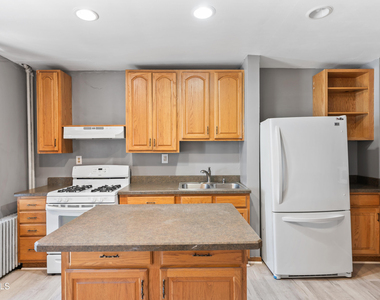 89 2nd Avenue - Photo Thumbnail 16