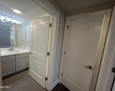 200 Broadway - Photo Thumbnail 9