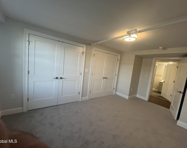 200 Broadway - Photo Thumbnail 6