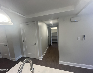 200 Broadway - Photo Thumbnail 7