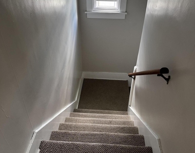 122 Pinewoods Avenue - Photo Thumbnail 3