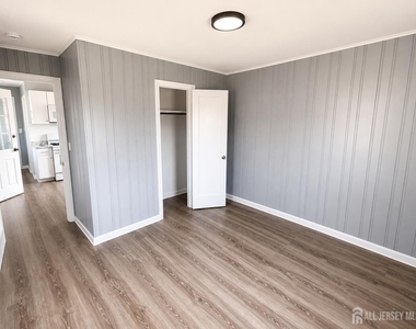 49 Lincoln Court - Photo Thumbnail 3