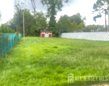 47 South Walnut Avenue - Photo Thumbnail 19