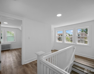 5 Monument Avenue - Photo Thumbnail 21