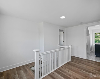 5 Monument Avenue - Photo Thumbnail 22