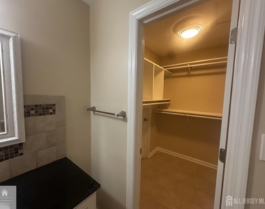 74 Carriage Place - Photo Thumbnail 8