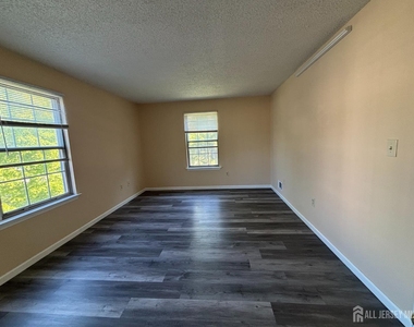 279 Kempsey Drive - Photo Thumbnail 9