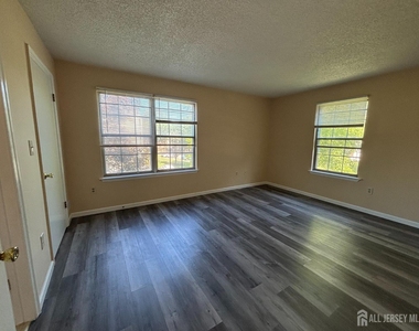 279 Kempsey Drive - Photo Thumbnail 6