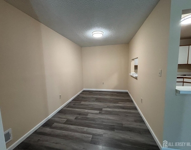 279 Kempsey Drive - Photo Thumbnail 11