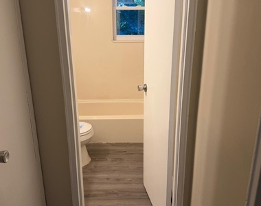 289 Main Street - Photo Thumbnail 9