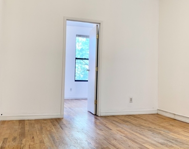 224 E 27th Street - Photo Thumbnail 3