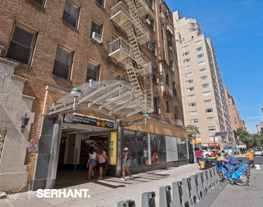 301 E 63rd Street - Photo Thumbnail 17