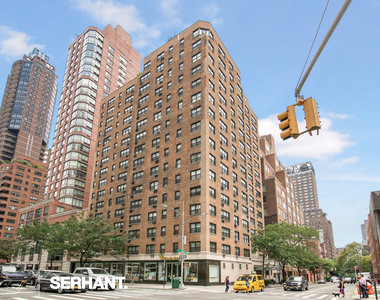 301 E 63rd Street - Photo Thumbnail 7