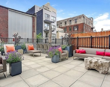 212 N 9th Street - Photo Thumbnail 5