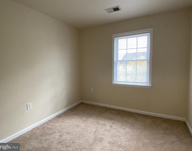 86 Effie Lane - Photo Thumbnail 7