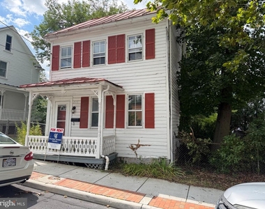 211 E Boscawen Street - Photo Thumbnail 18