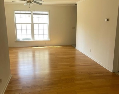 245 7th Street - Photo Thumbnail 1
