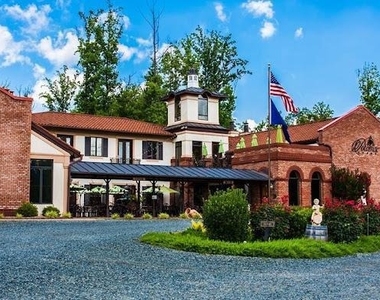 407 Lakeview Court - Photo Thumbnail 39