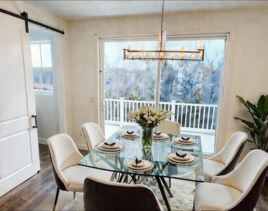 5053 Bigleaf Road - Photo Thumbnail 3
