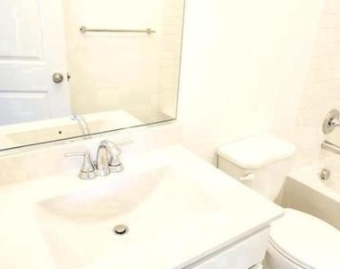 5053 Bigleaf Road - Photo Thumbnail 14