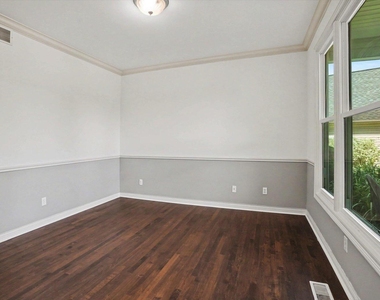 3382 Hampstead Court - Photo Thumbnail 12
