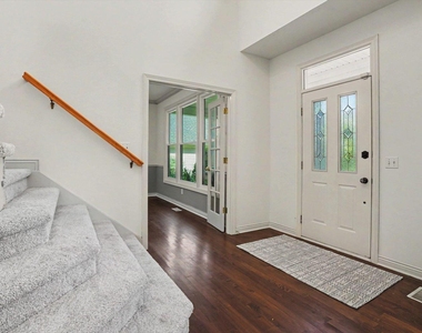 3382 Hampstead Court - Photo Thumbnail 4
