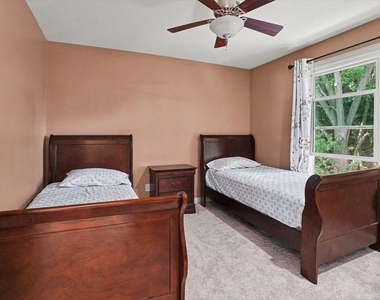 3382 Hampstead Court - Photo Thumbnail 18
