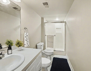 3382 Hampstead Court - Photo Thumbnail 17