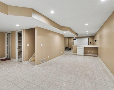3382 Hampstead Court - Photo Thumbnail 27