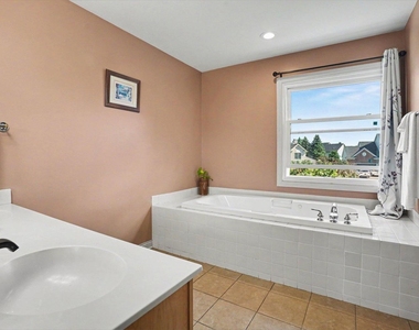 3382 Hampstead Court - Photo Thumbnail 20
