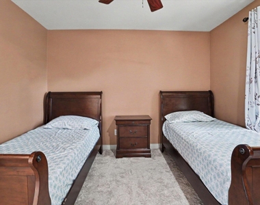 3382 Hampstead Court - Photo Thumbnail 19