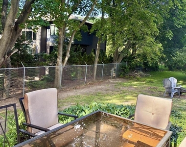 3382 Hampstead Court - Photo Thumbnail 32