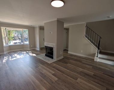 16303 Taconic Circle - Photo Thumbnail 9