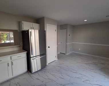 16303 Taconic Circle - Photo Thumbnail 17