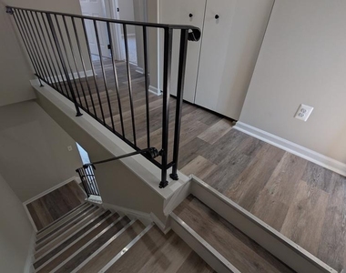 16303 Taconic Circle - Photo Thumbnail 23
